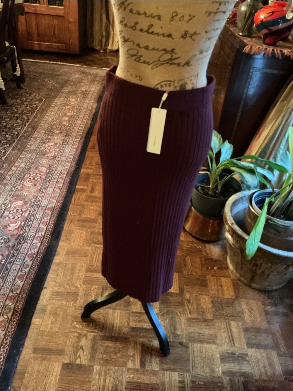525 America Ribbed Knit Midi Skirt in Wine